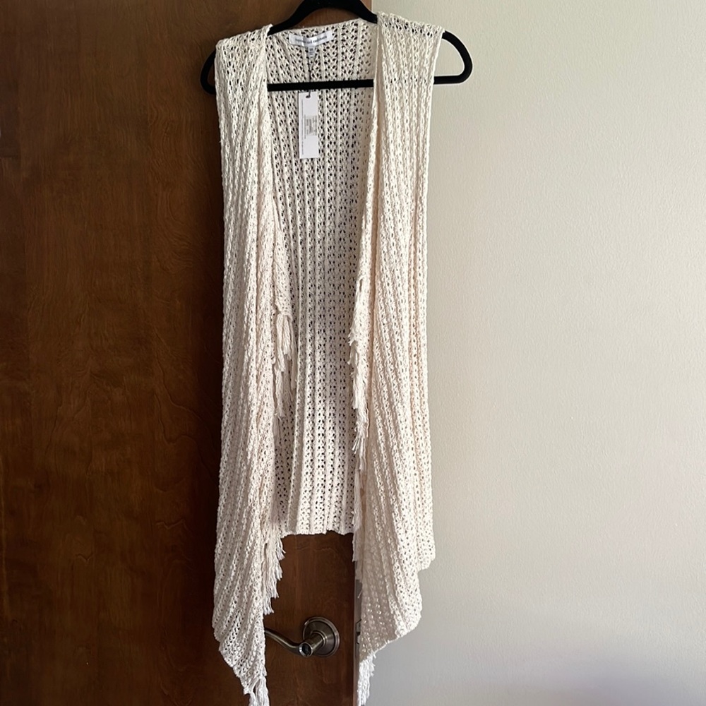 Cupcakes & Cashmere MANITOBA Fringe Oatmeal vest size-XS
